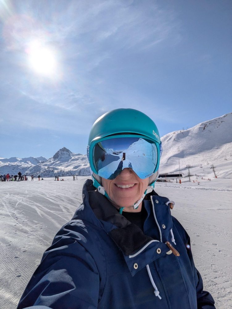 Annie skiing
